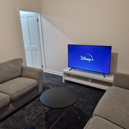 Homely 3-Bed House In Bham 15 Min From City Centre Birmingam Exterior foto
